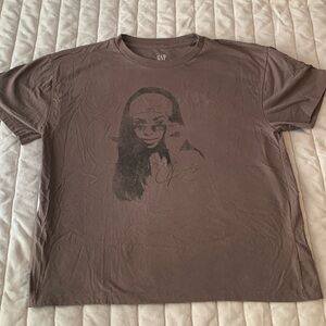 Aaliyah Graphic Cropped Tee